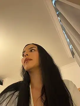 Snapshot of _miaquevedo_ chatting on 05-02-26, 01:49 miaquevedo online show from 05-02-26, 01:49