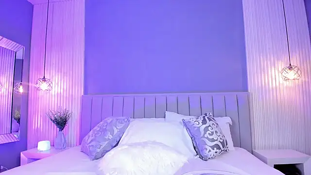 Snapshot of CaitlynCouper chatting on 10-01-25, 10:57 CaitlynCouper online show from 10-01-25, 10:57