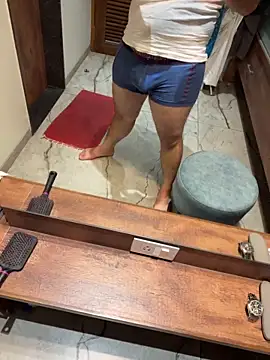 versatile guy01 online show from 10-21-25, 05:56