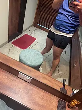 versatile guy01 online show from 10-05-25, 09:44