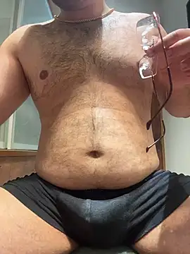 Snapshot of versatile_guy01 chatting on 01-18-26, 06:28 versatile guy01 online show from 01-18-26, 06:28