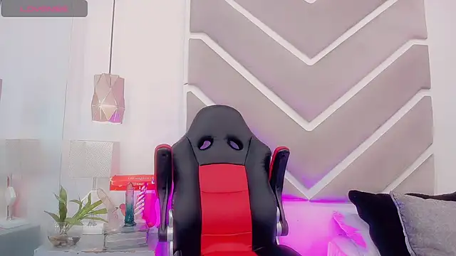 DaniielaAdamss online show from 12-14-24, 06:09