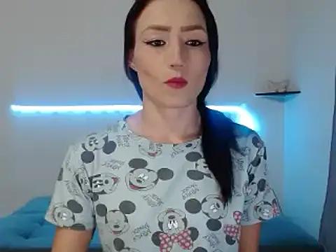 Snapshot of Sara-Guzman1 chatting on 02-18-25, 03:42 Sara-Guzman1 online show from 02-18-25, 03:42