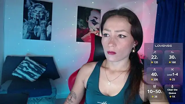 Sara-Guzman1 online show from 04-09-26, 07:42