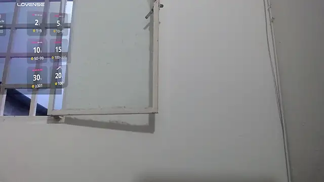 Snapshot of Sara-Guzman1 chatting on 03-16-25, 11:15 Sara-Guzman1 online show from 03-16-25, 11:15