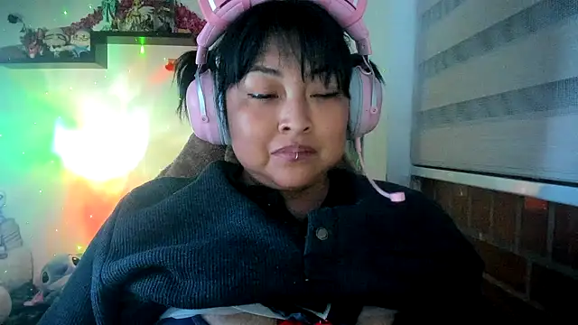 Shaddycute  online show from 03-24-26, 12:43