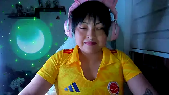 Shaddycute  online show from 06-24-26, 04:11