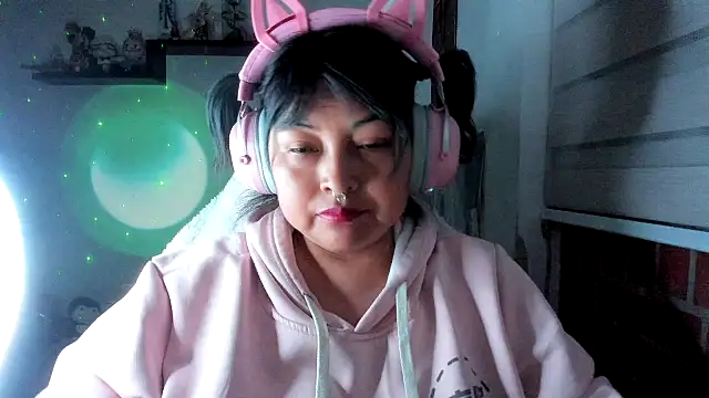 Shaddycute  online show from 06-22-26, 02:50