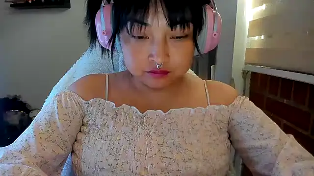 Shaddycute  online show from 06-24-26, 04:16