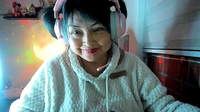 Shaddycute  online show from 05-21-26, 03:48