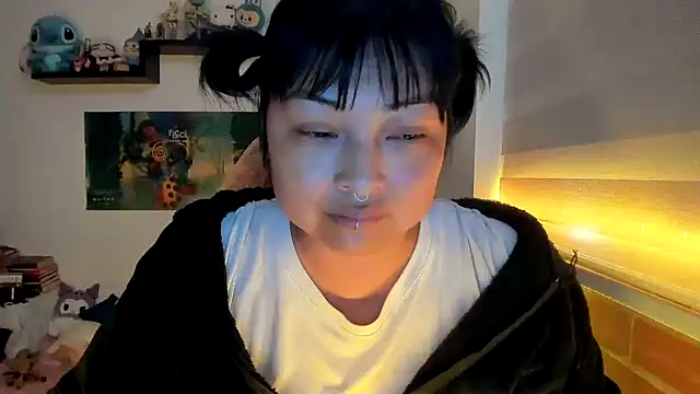 Shaddycute  online show from 02-12-26, 07:46