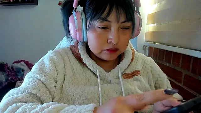 Shaddycute  online show from 06-11-26, 04:15