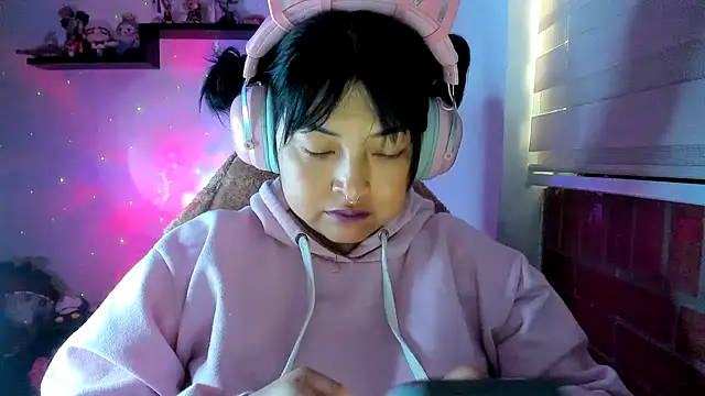Shaddycute  online show from 07-01-26, 10:48