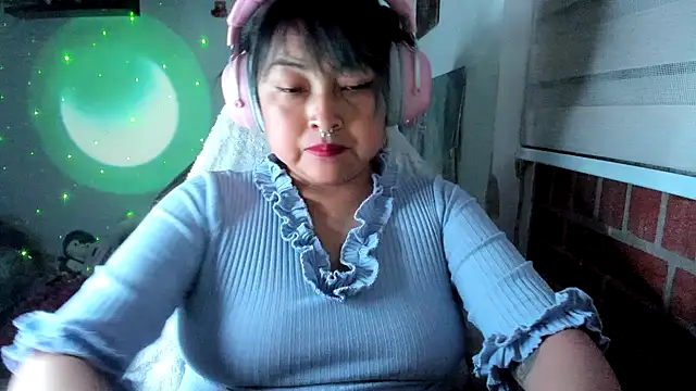 Shaddycute  online show from 06-18-26, 11:43