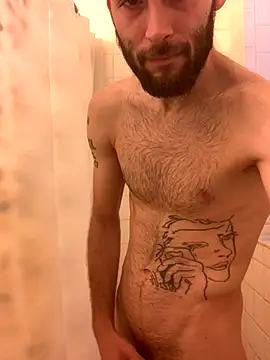 Snapshot of J3sus721 chatting on 10-01-25, 06:45 J3sus721 online show from 10-01-25, 06:45