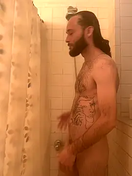 Snapshot of J3sus721 chatting on 10-24-25, 09:47 J3sus721 online show from 10-24-25, 09:47