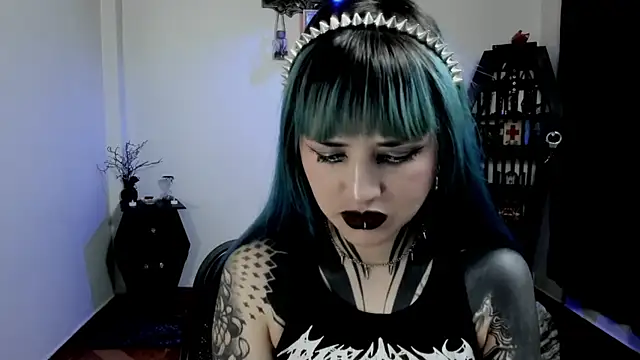 Snapshot of DimmuandDarkness chatting on 05-15-26, 05:55 DimmuandDarkness online show from 05-15-26, 05:55