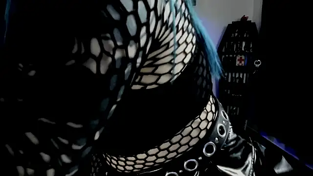 Snapshot of DimmuandDarkness chatting on 05-09-26, 08:12 DimmuandDarkness online show from 05-09-26, 08:12