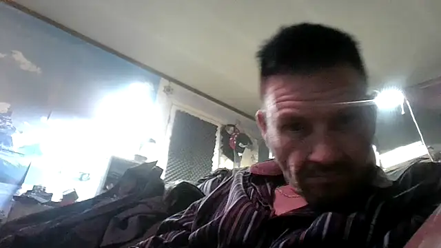 Snapshot of gettinit2wice chatting on 10-27-25, 10:16 gettinit2wice online show from 10-27-25, 10:16