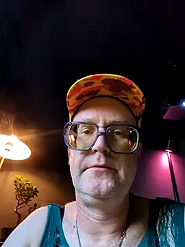 Snapshot of biffboff123 chatting on 07-28-26, 05:45 biffboff123 online show from 07-28-26, 05:45