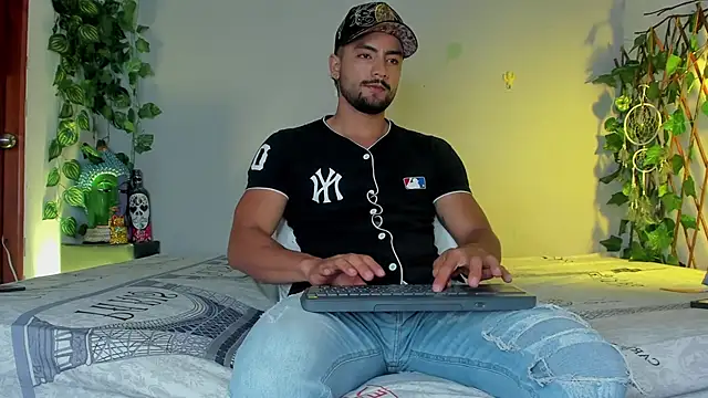 Jaxxon  online show from 02-25-25, 03:53