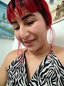 Snapshot of florecita9 chatting on 06-12-26, 04:49 florecita9 online show from 06-12-26, 04:49
