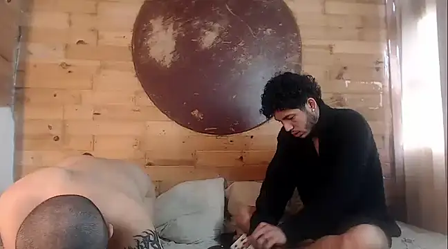 Snapshot of Sebas_And_Mila chatting on 03-07-25, 09:27 Sebas And Mila online show from 03-07-25, 09:27