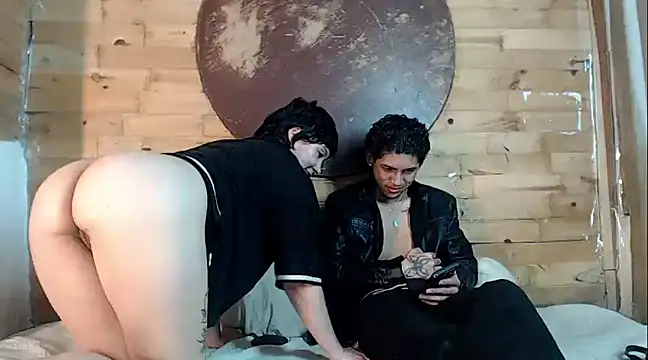 Snapshot of Sebas_And_Mila chatting on 01-14-25, 11:48 Sebas And Mila online show from 01-14-25, 11:48