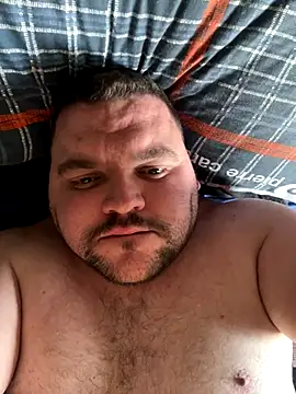 Snapshot of Mikey-HH chatting on 11-08-25, 12:31 Mikey-HH online show from 11-08-25, 12:31