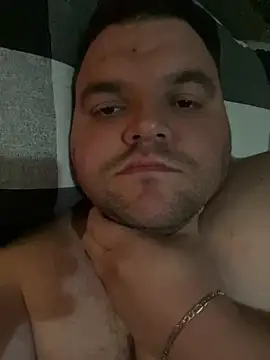Snapshot of Mikey-HH chatting on 04-17-26, 04:54 Mikey-HH online show from 04-17-26, 04:54