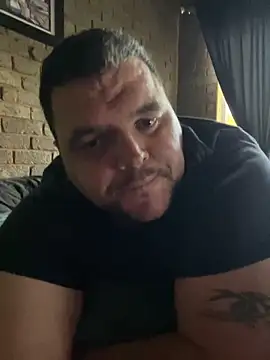 Snapshot of Mikey-HH chatting on 01-28-25, 04:41 Mikey-HH online show from 01-28-25, 04:41