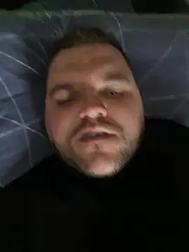 Snapshot of Mikey-HH chatting on 01-10-25, 04:30 Mikey-HH online show from 01-10-25, 04:30