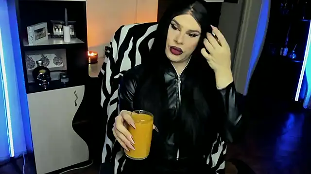 EvelynLexy online show from 03-05-26, 06:48