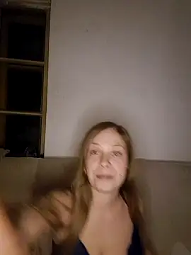 katiestevens online show from 11-21-25, 09:36