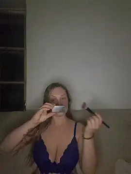 katiestevens online show from 12-22-25, 10:54