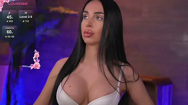 KairaAndrews online show from 10-26-25, 07:14