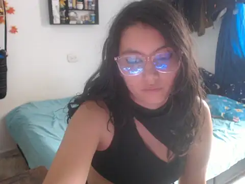 Snapshot of HannaKlein chatting on 02-16-26, 06:06 HannaKlein online show from 02-16-26, 06:06