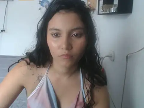 HannaKlein online show from 11-18-25, 06:00