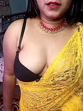 Snapshot of ella_mariya chatting on 02-13-25, 06:15 ella mariya online show from 02-13-25, 06:15