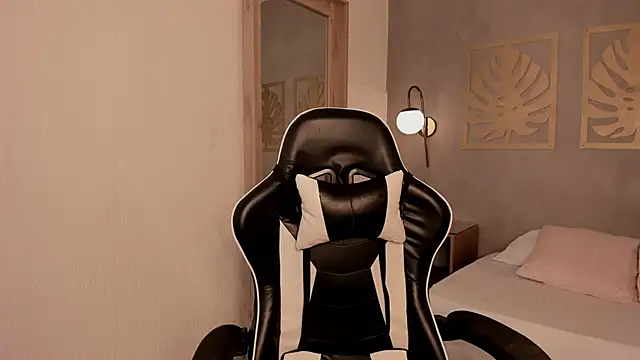 caro03x online show from 11-28-25, 02:12