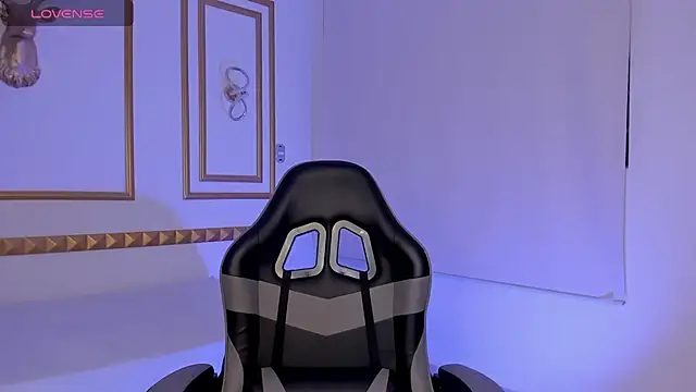 caro03x online show from 10-30-25, 02:21