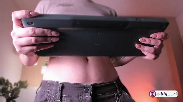 Ally addams online show from 09-15-25, 04:13