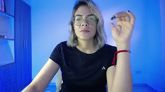 candydowson1 online show from 10-24-25, 09:14