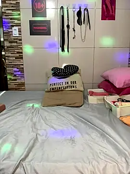 Snapshot of exquentadamay chatting on 11-15-25, 01:53 exquentadamay online show from 11-15-25, 01:53