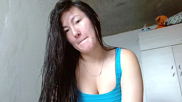 Snapshot of Elle_Lee_ chatting on 07-08-26, 02:07 Elle Lee online show from 07-08-26, 02:07