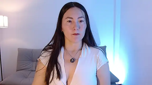 Snapshot of Elle_Lee_ chatting on 07-12-26, 03:35 Elle Lee online show from 07-12-26, 03:35