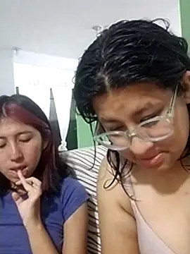 sarah12333 online show from 07-16-26, 04:09