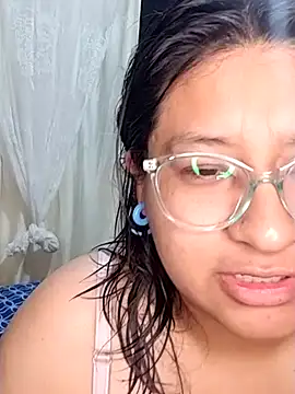 sarah12333 online show from 06-19-26, 04:51