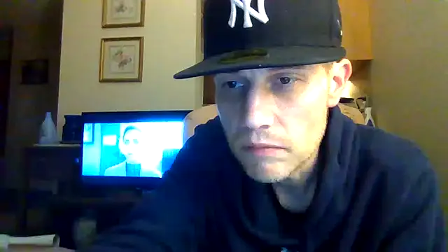 Snapshot of kollzCloudzz chatting on 04-29-26, 10:52 kollzCloudzz online show from 04-29-26, 10:52