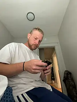 Mcpussypounder211 online show from 05-25-26, 01:54